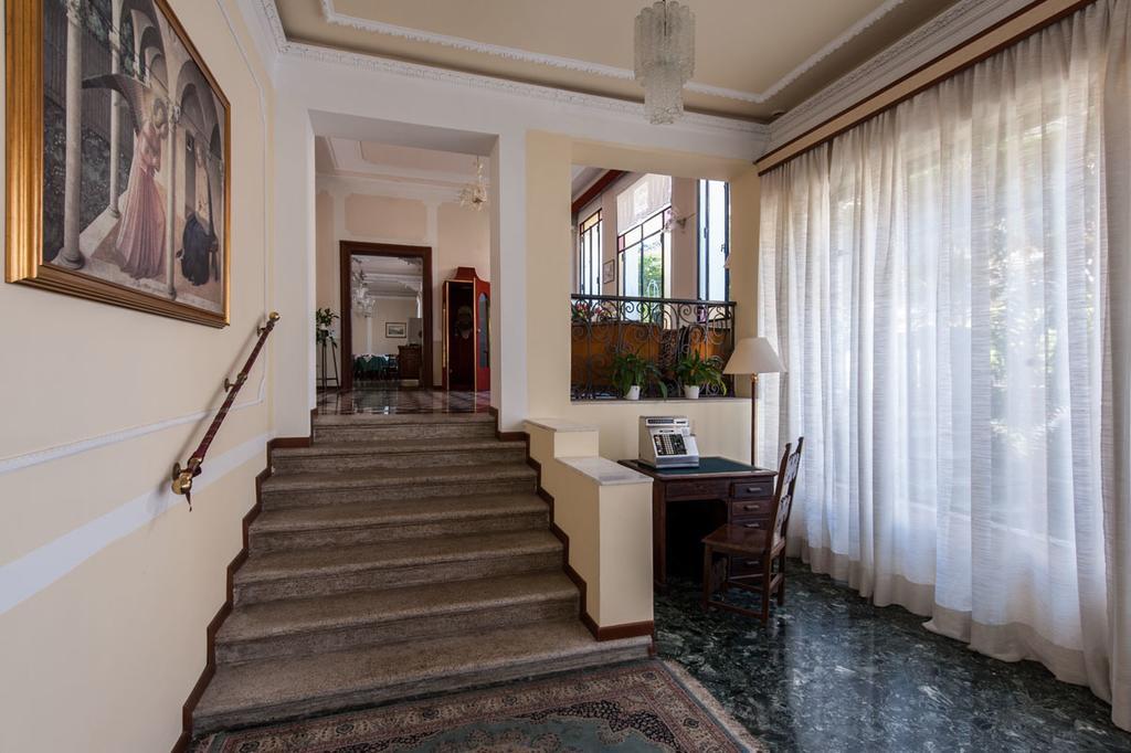 Hotel Byron 威尼斯丽都 外观 照片