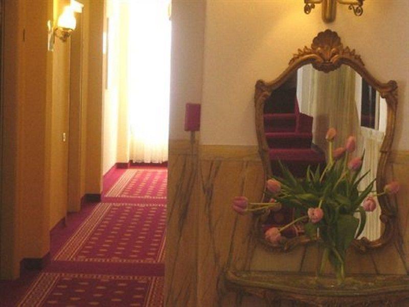 Hotel Byron 威尼斯丽都 外观 照片